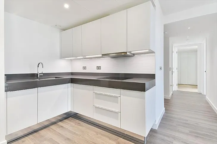 Flat Canter Way in Greater London