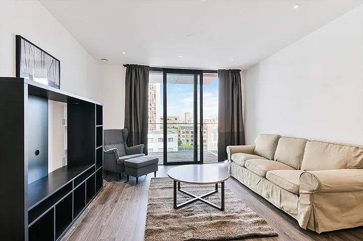 Flat Canter Way in Greater London