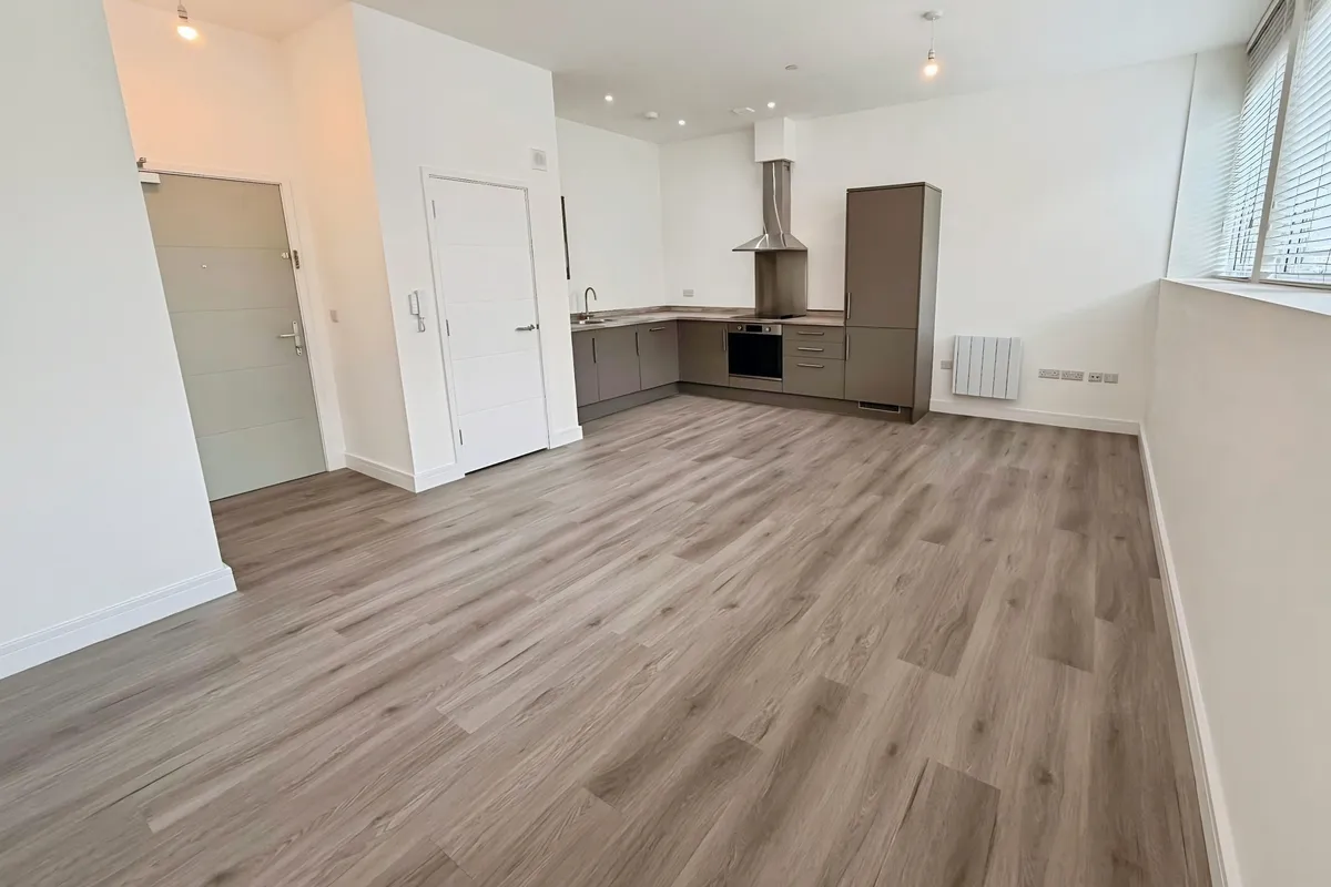 Flat Oundle Road in Peterborough