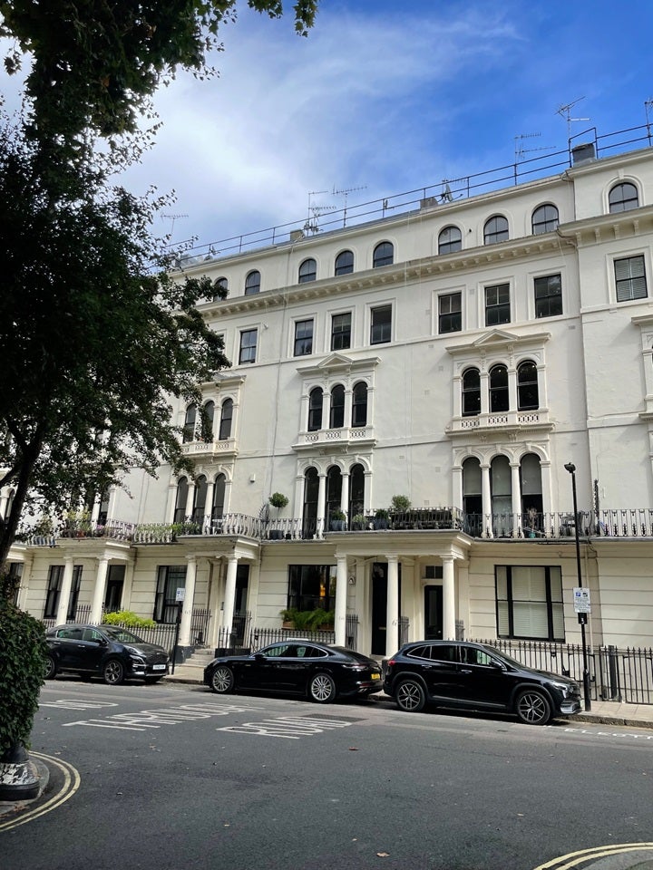 Flat Kensington Gardens Square in City of Westminster