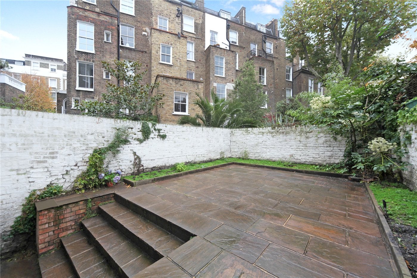 House Alexander Street in City of Westminster