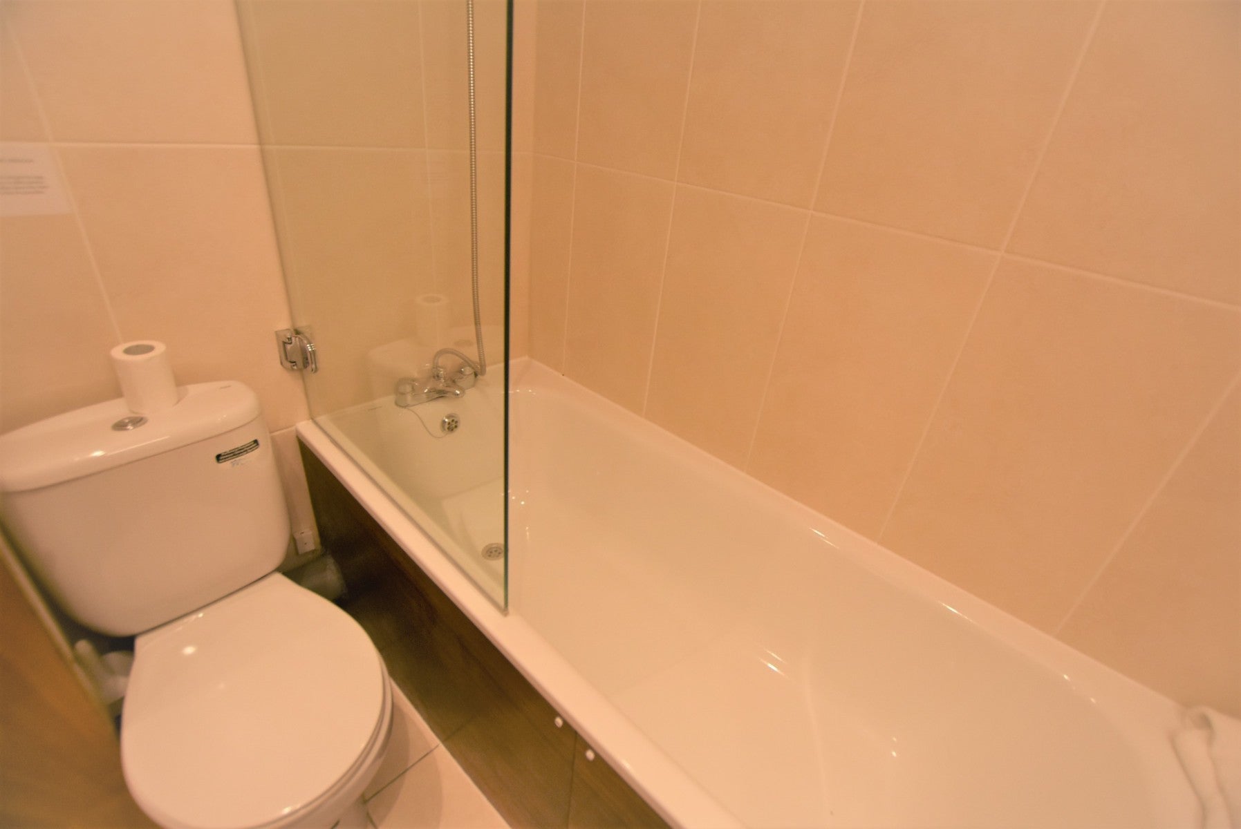 Flat Sloane Avenue in Greater London