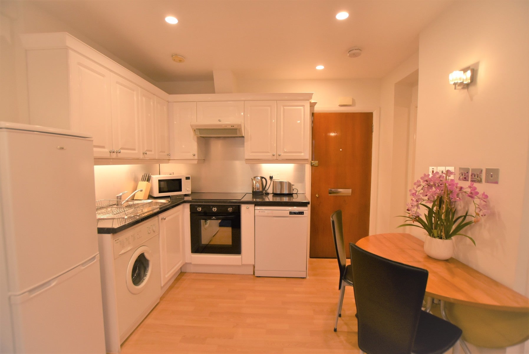 Flat Sloane Avenue in Greater London