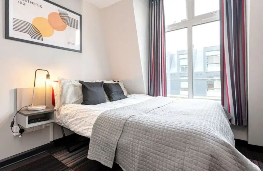 Flat Hertford Square in Coventry