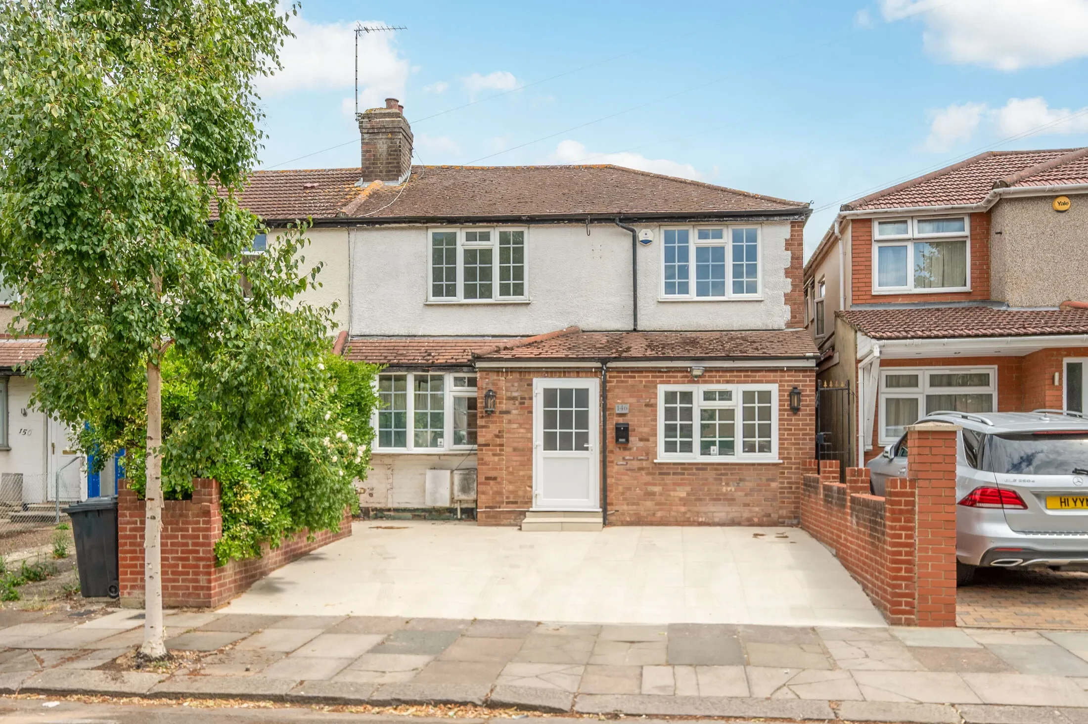 House Empire Road in Greater London