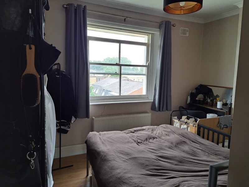 Flat Thane Villas in Greater London