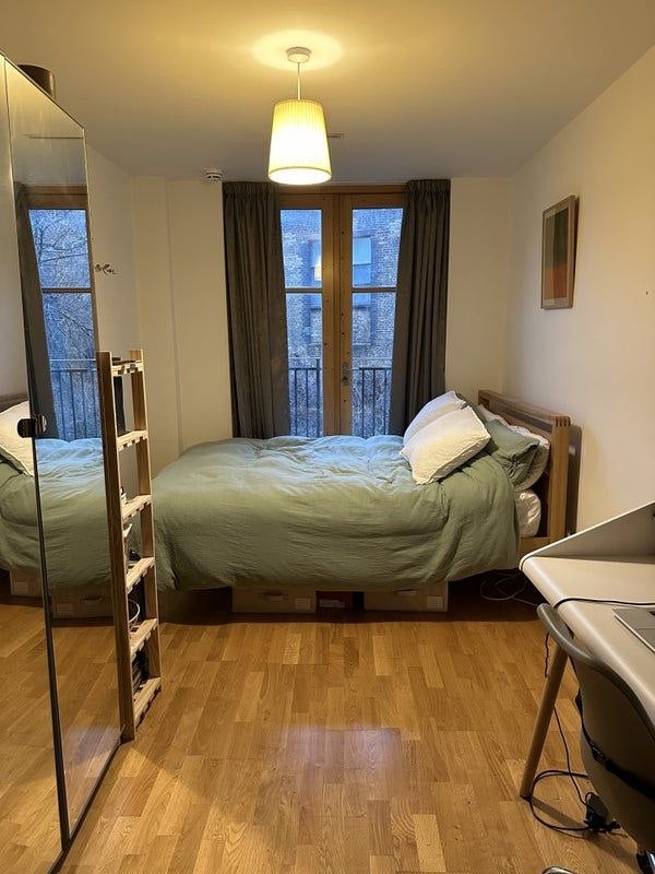 Room Holloway Road in Greater London