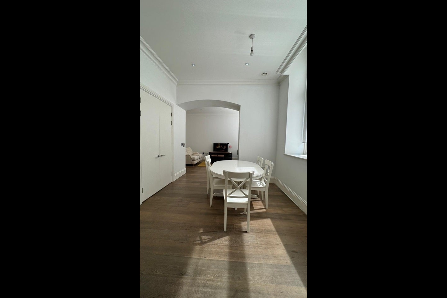 Flat Bridle Mews in Greater London
