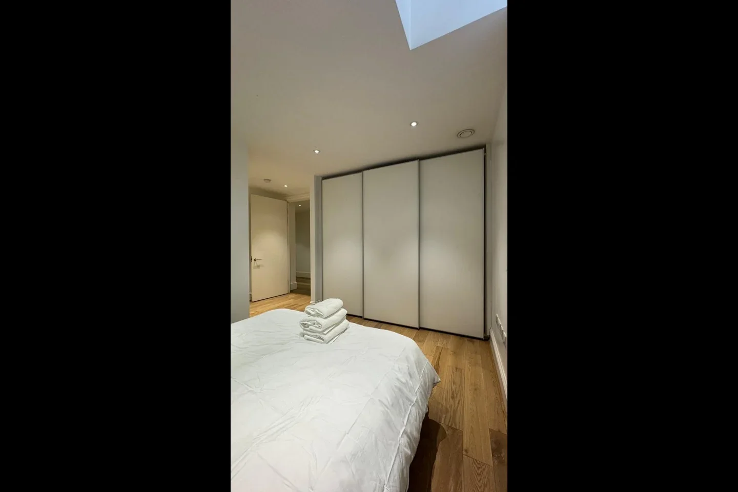 Flat Bridle Mews in Greater London
