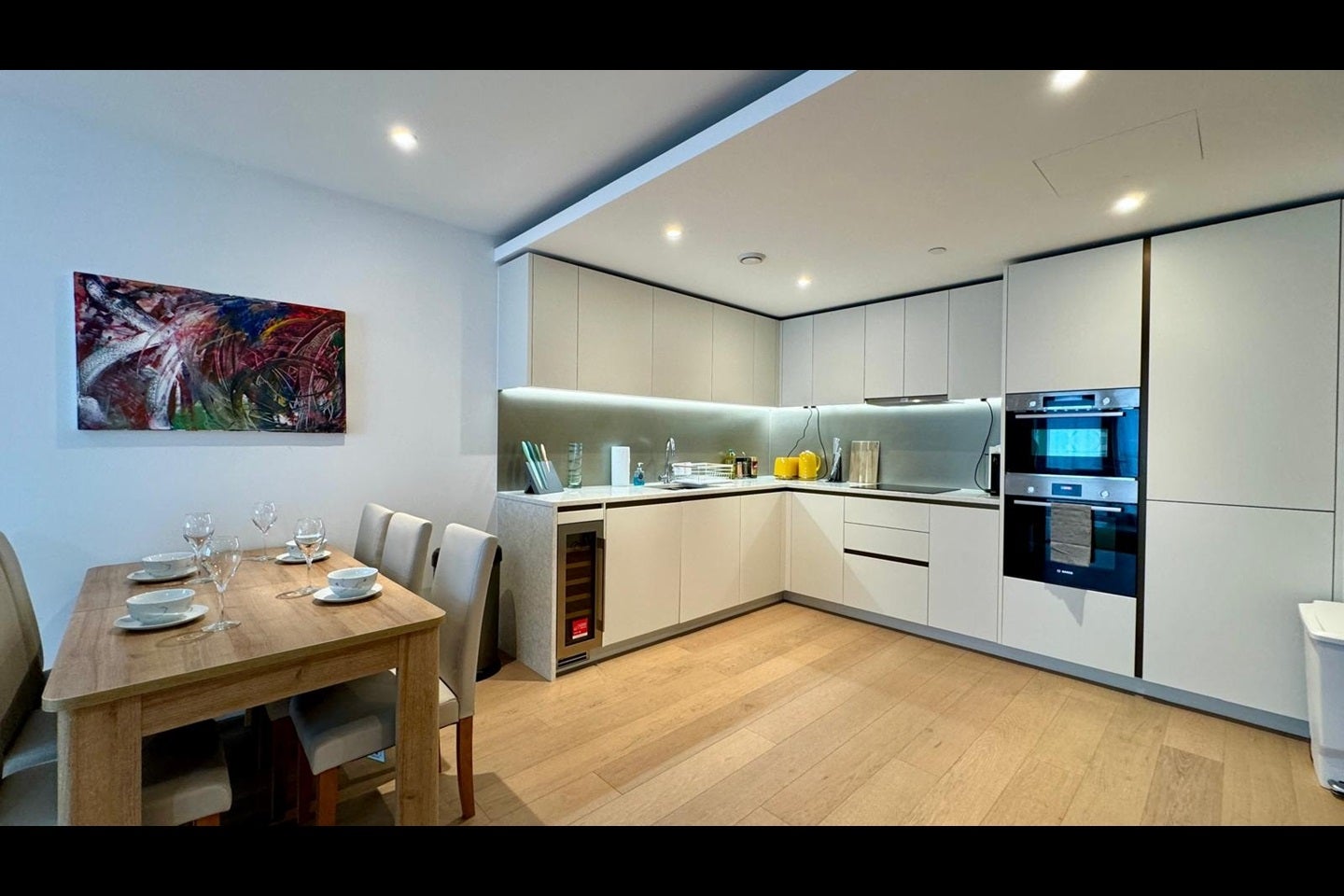 Flat Bridle Mews in Greater London