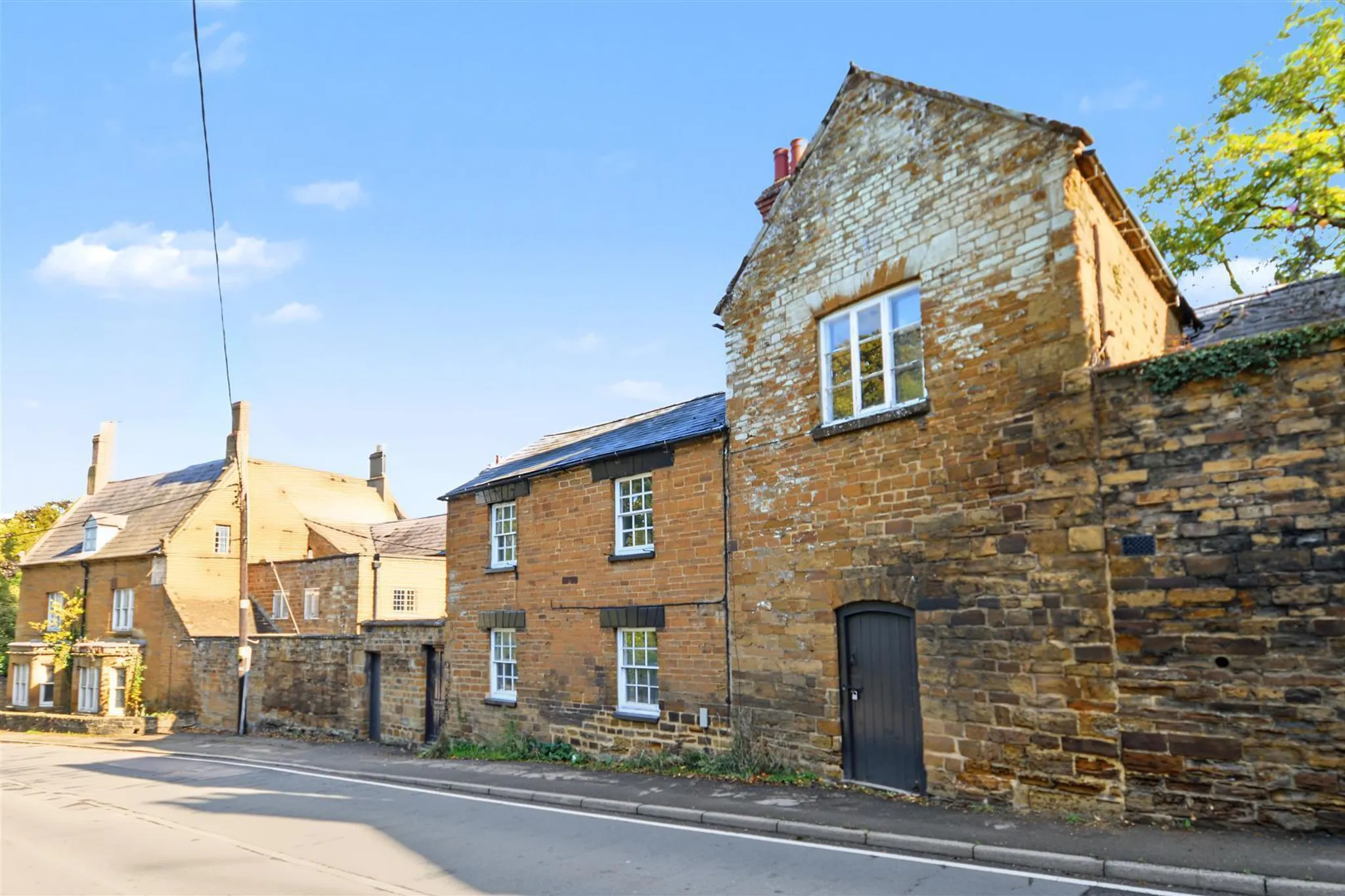 House Harlestone Road in Upper Harlestone