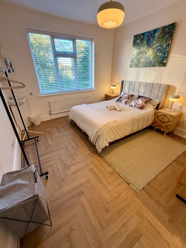 Room Cedar Road in Greater London