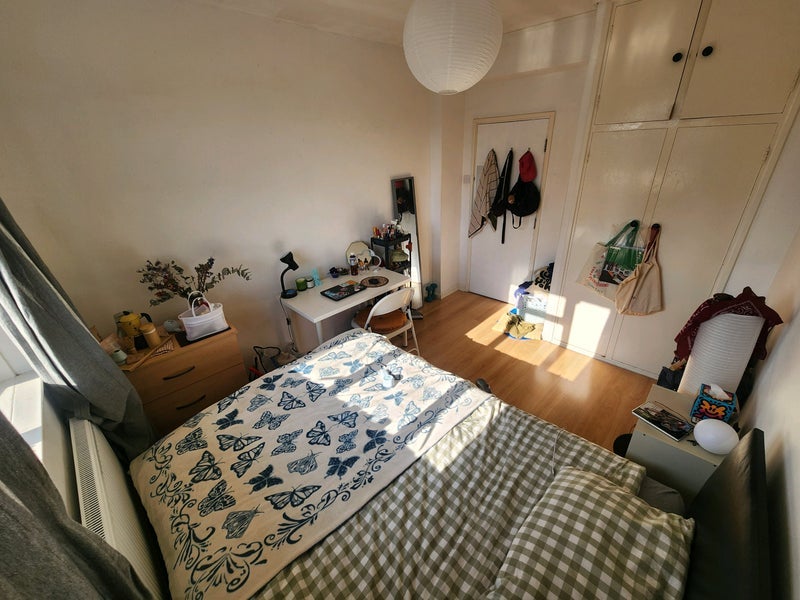 Room Jubilee Street in Greater London