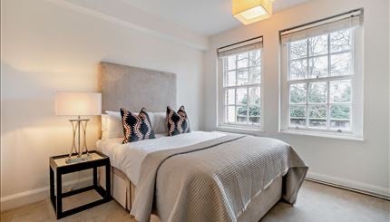 Flat Lucan Place in Greater London