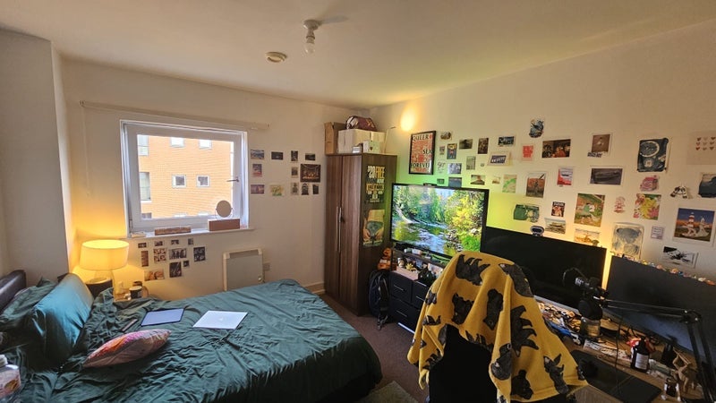 Room Epworth Street in Liverpool