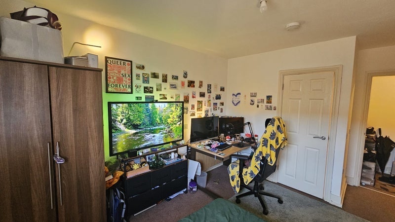 Room Epworth Street in Liverpool