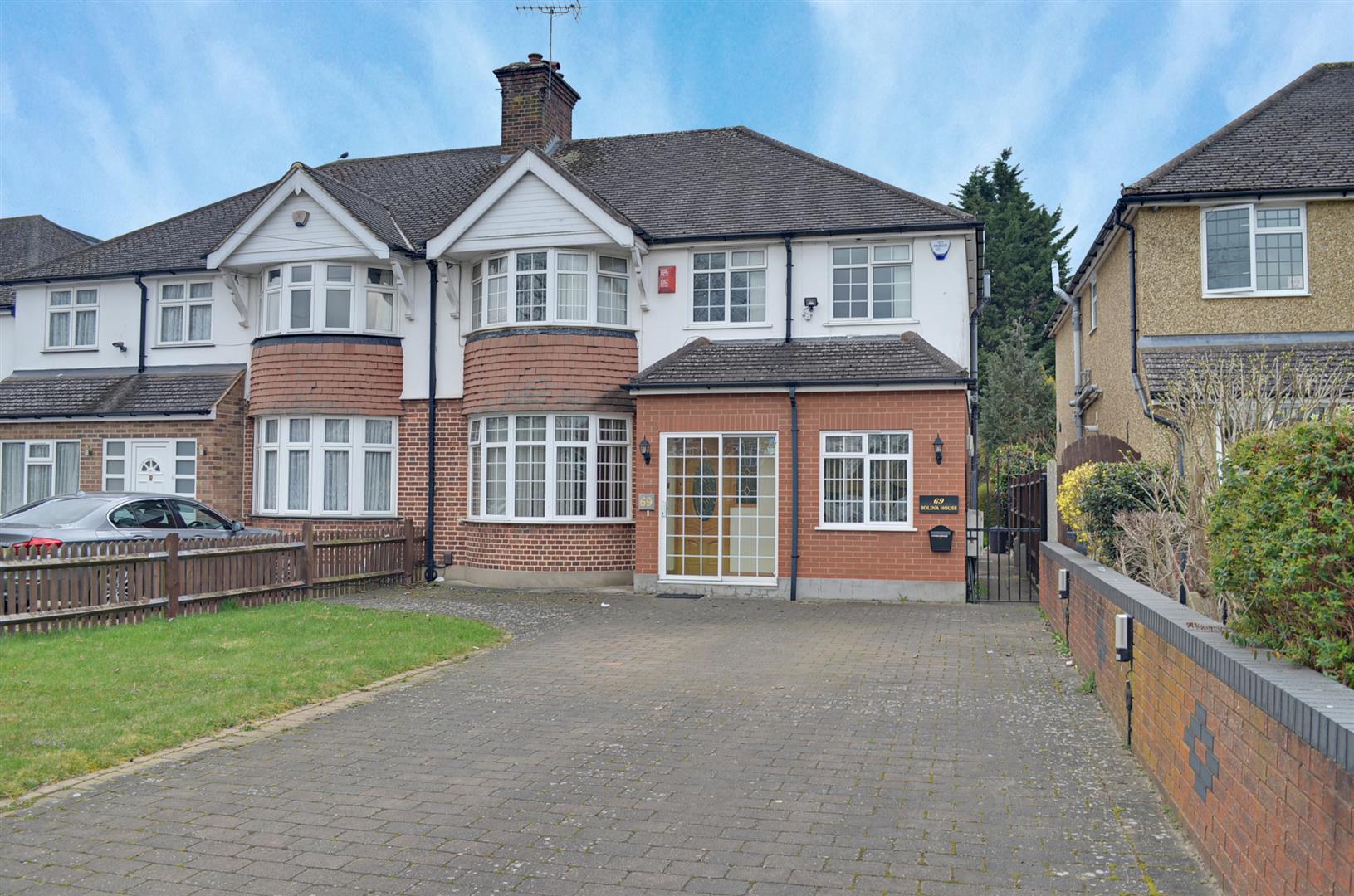 House Swakeleys Drive in Greater London