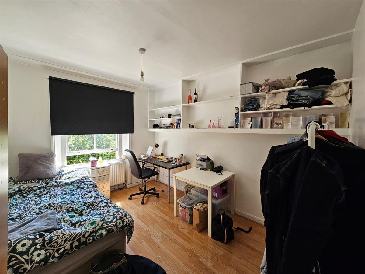 Flat Oakley Square in Greater London