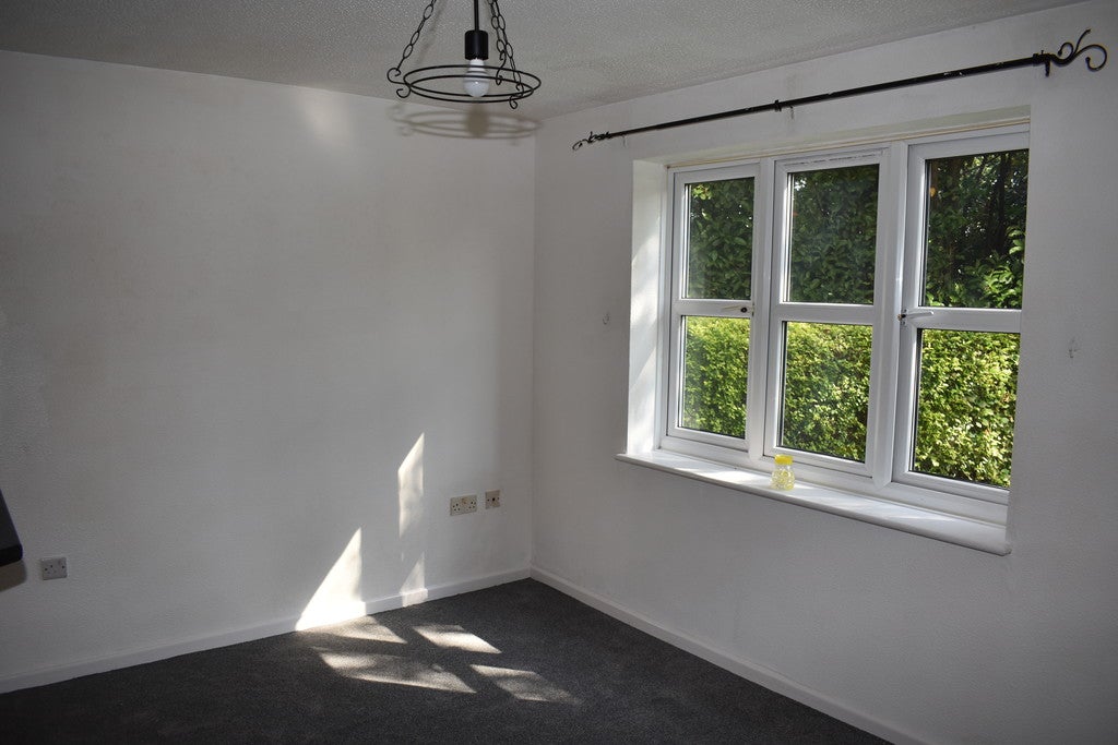 Flat Selwood Close in Weston-super-Mare