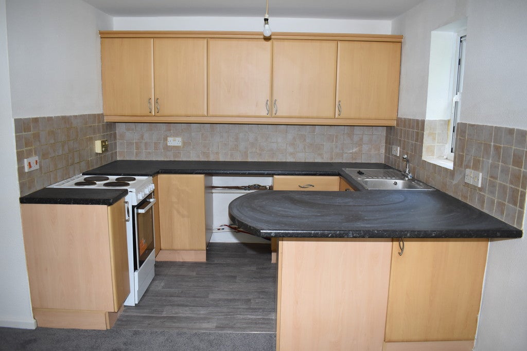 Flat Selwood Close in Weston-super-Mare