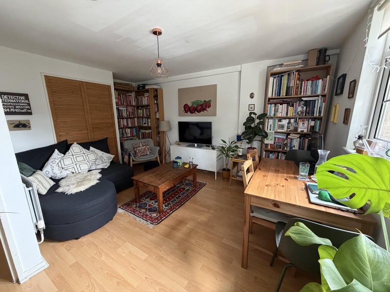 Room St Mary's Road in Greater London