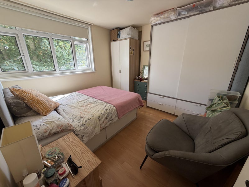 Room St Mary's Road in Greater London