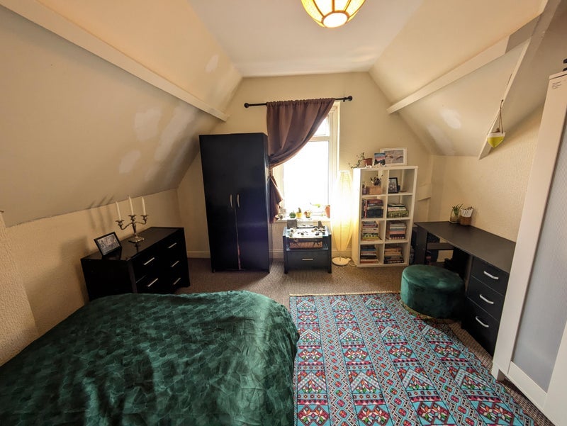 Flat Claude Place in Cardiff