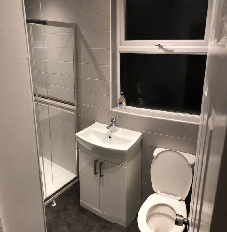 Room Holgate Road in Nottingham