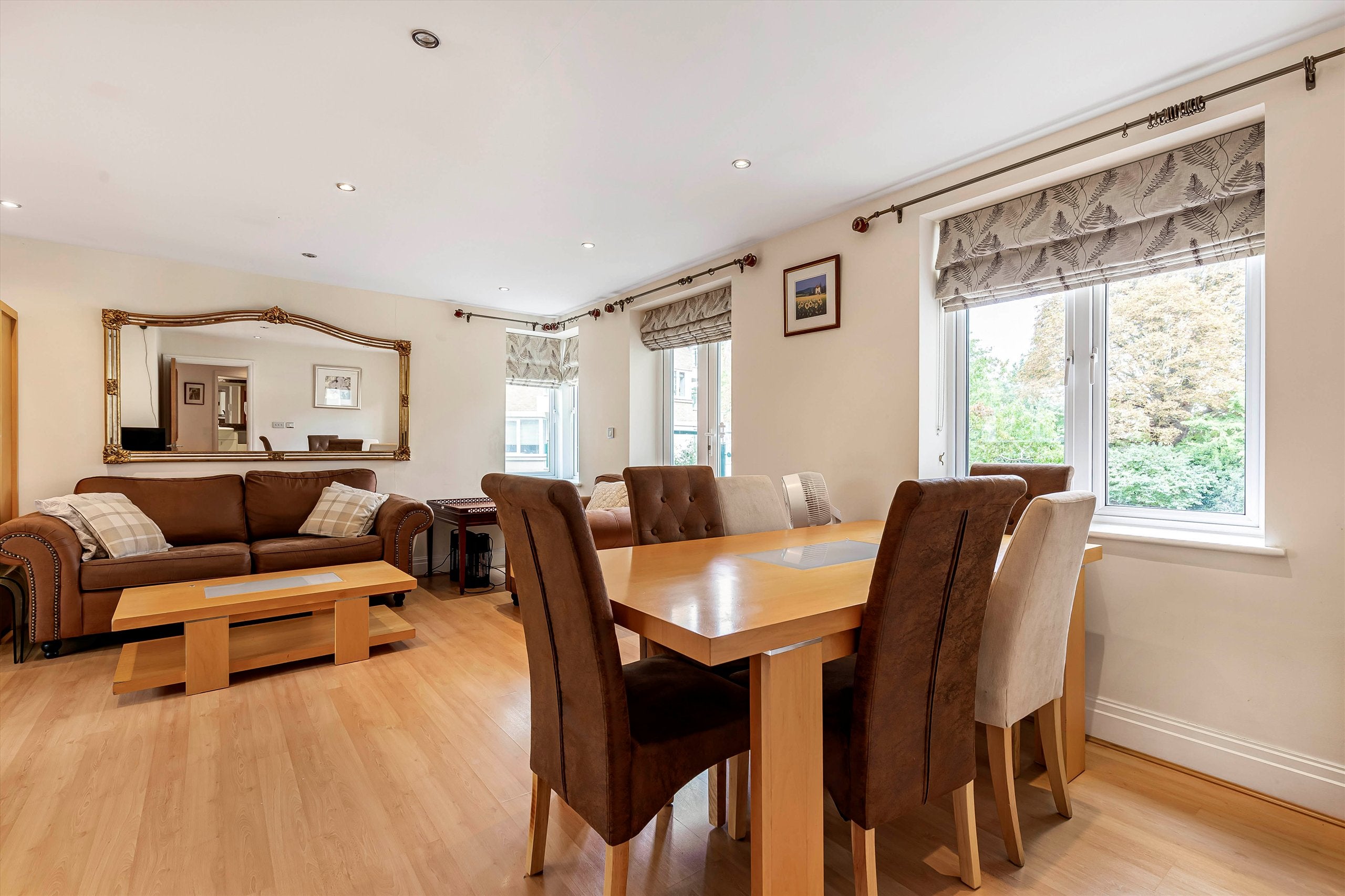 Flat Strand Drive in Greater London