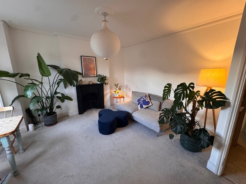 Flat Underhill Road in Greater London