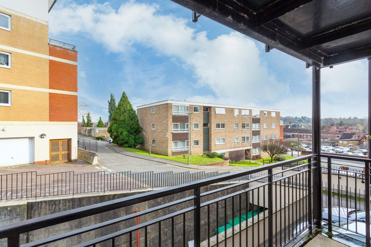 Flat Northway in Three Rivers