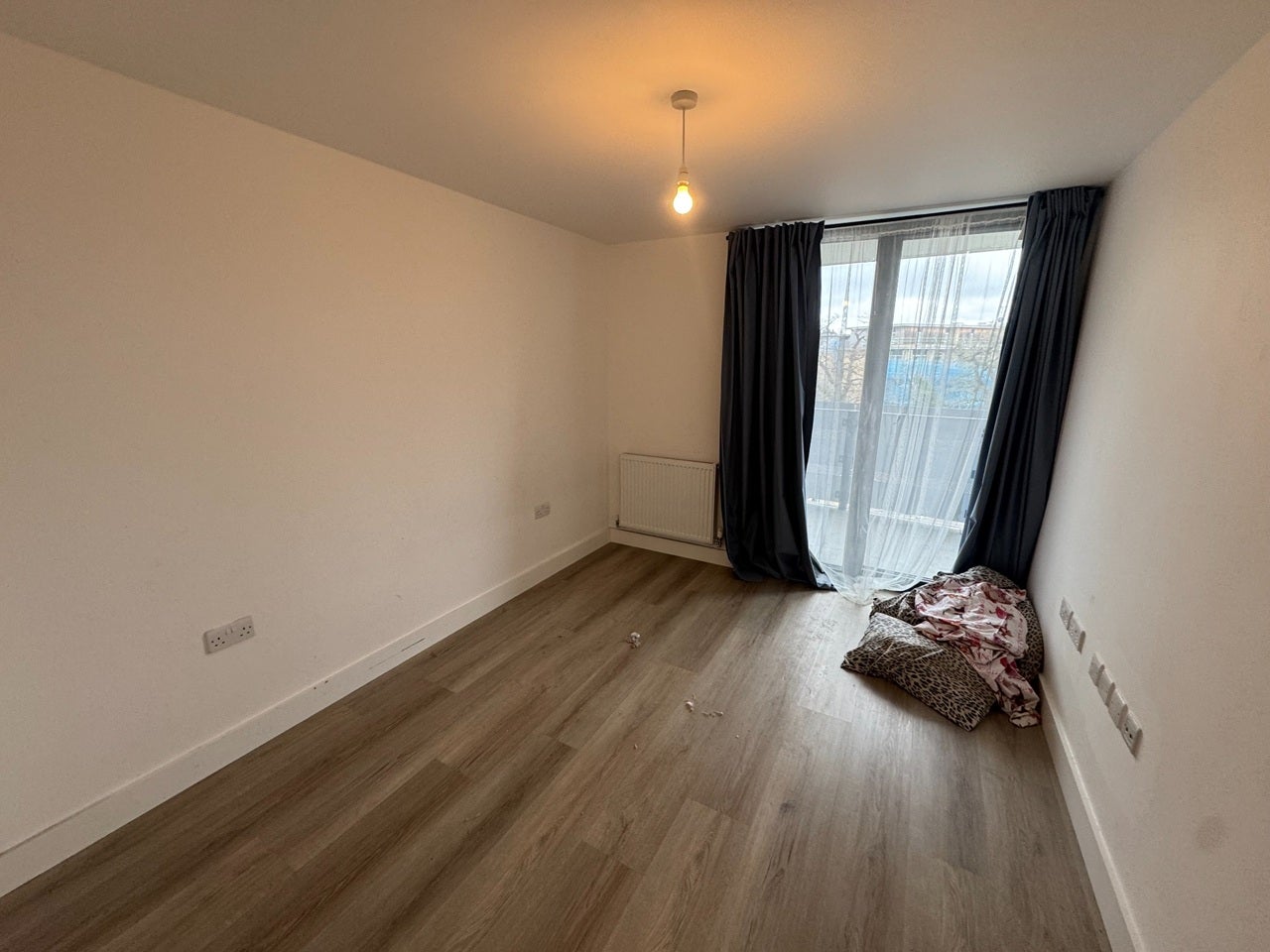 Flat Farnborough Road in Rushmoor