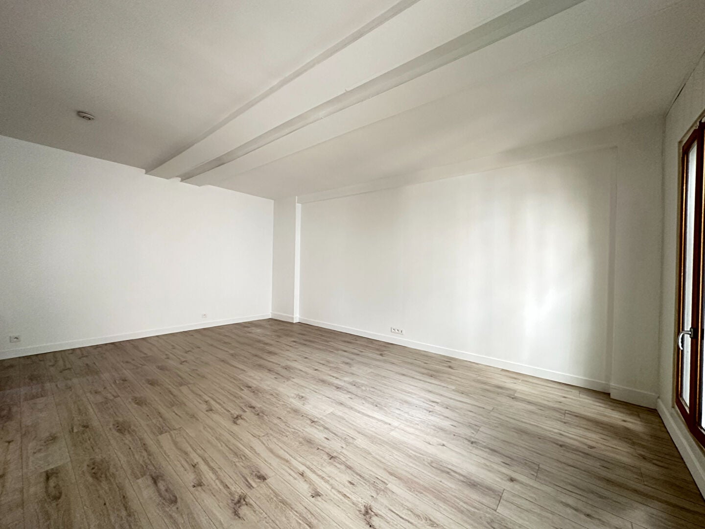 Flat Passage des Antiquaires in Versailles