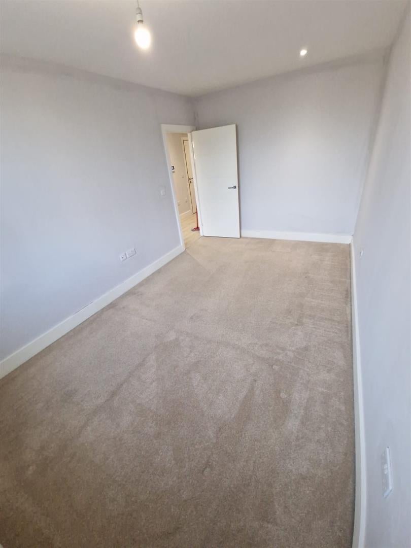 Flat Nobel Drive in Greater London