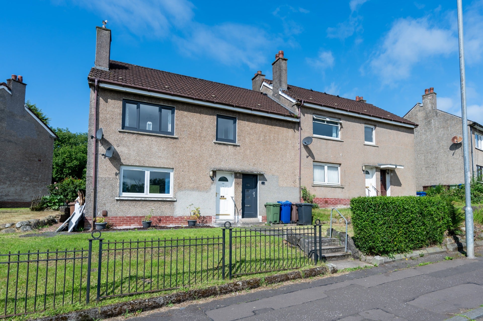 Flat Amochrie Road in Elderslie