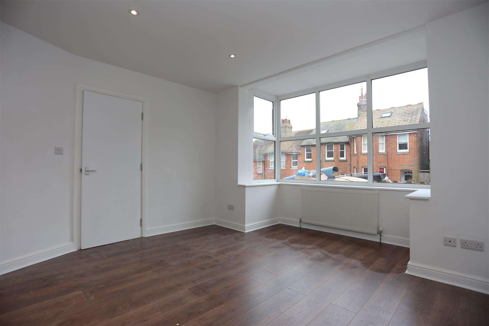 Flat Dawson Terrace in Brighton
