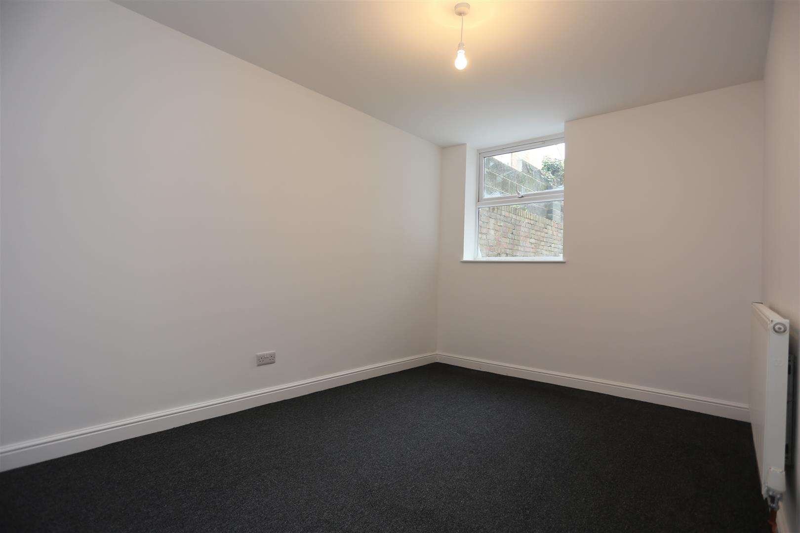 Flat Dawson Terrace in Brighton