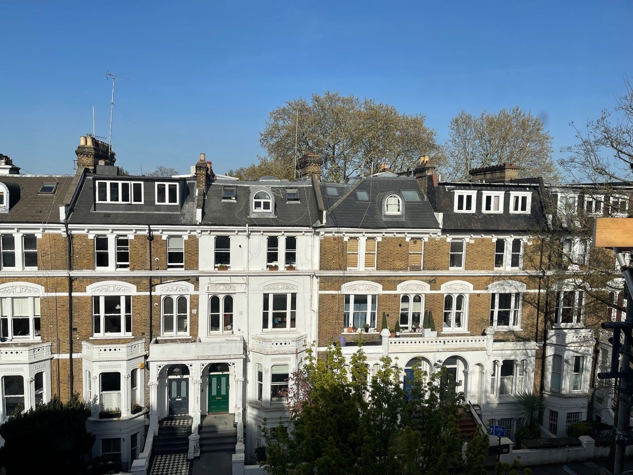Flat Sinclair Road in Greater London