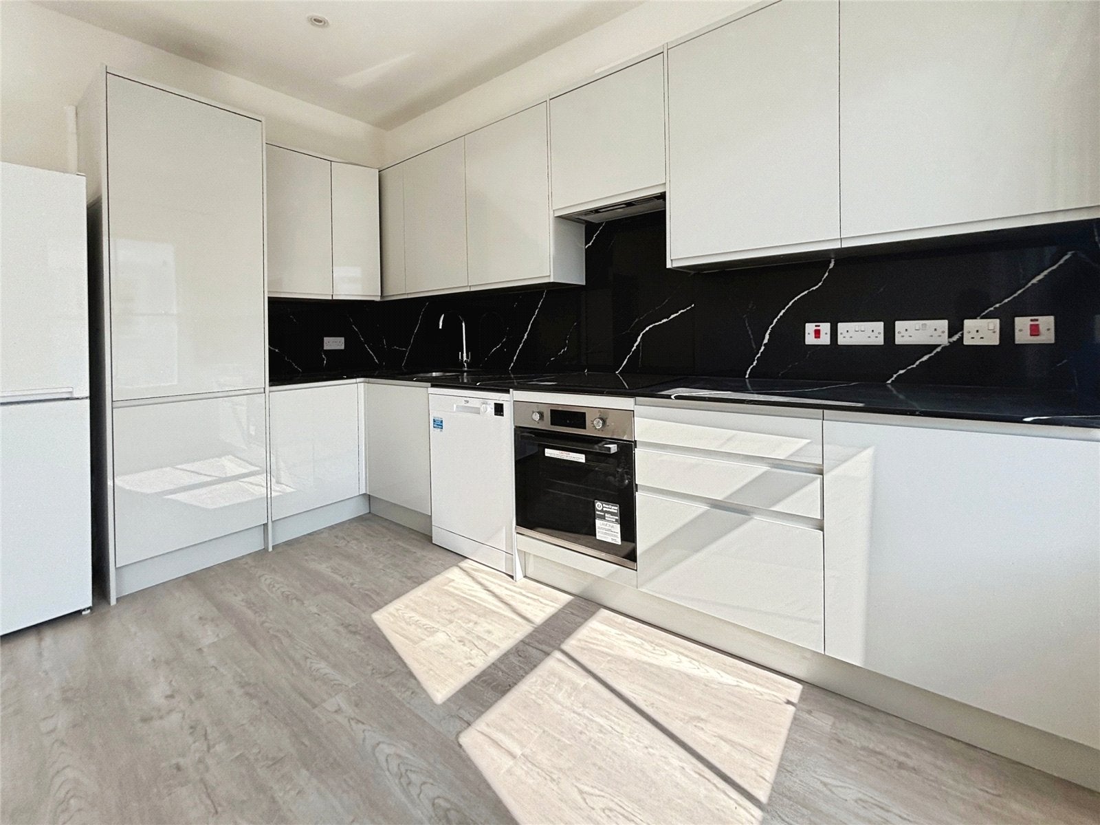 Flat Kensington Park Road in Greater London