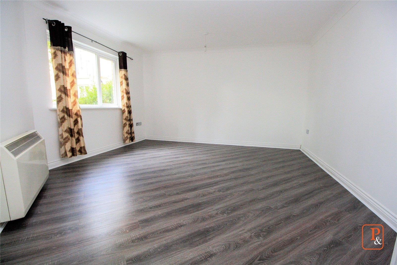 Flat Rowan Place in Colchester