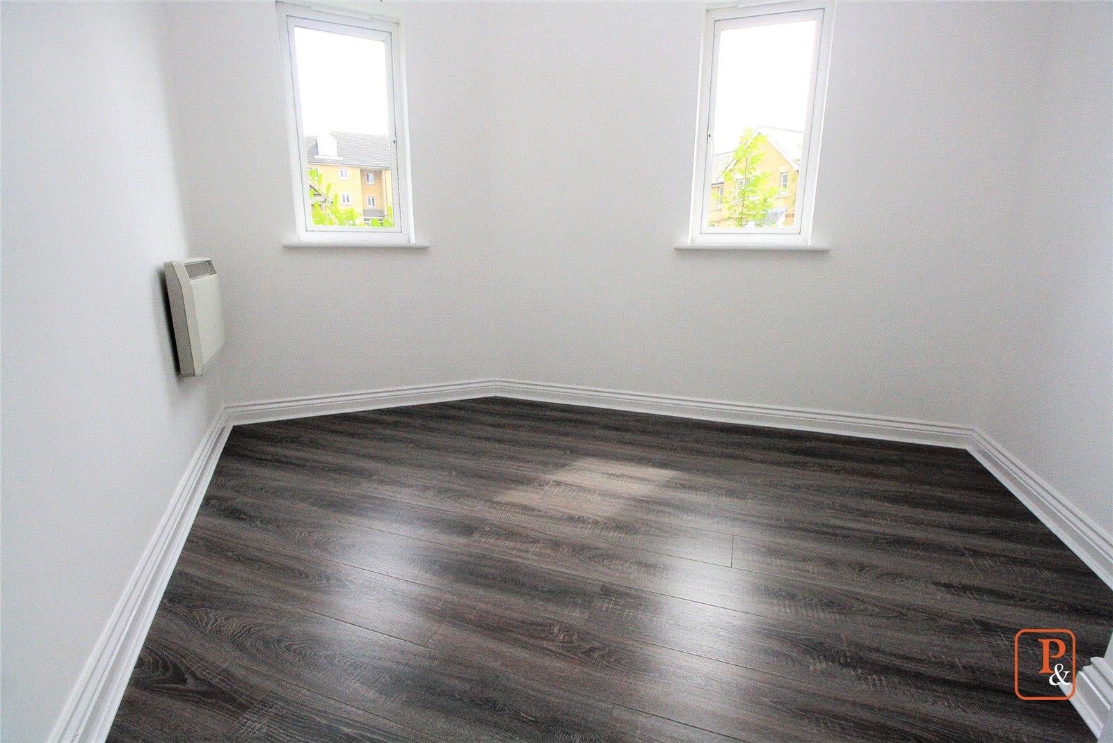 Flat Rowan Place in Colchester