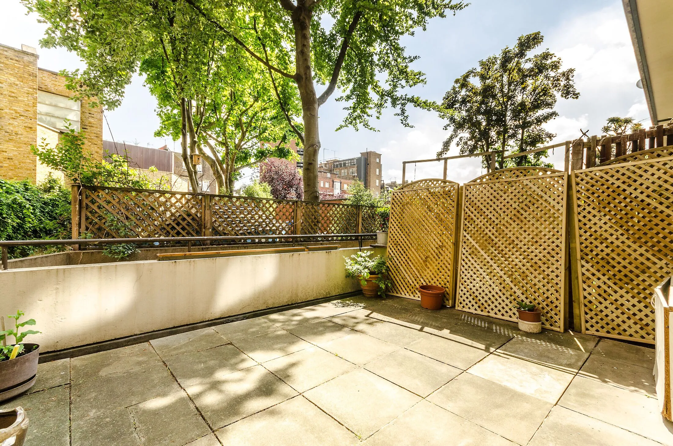 Flat Millman Street in Greater London