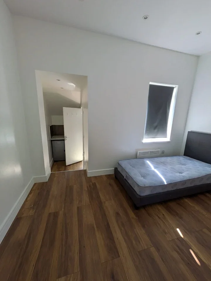 Flat Southgate Road in Hertsmere