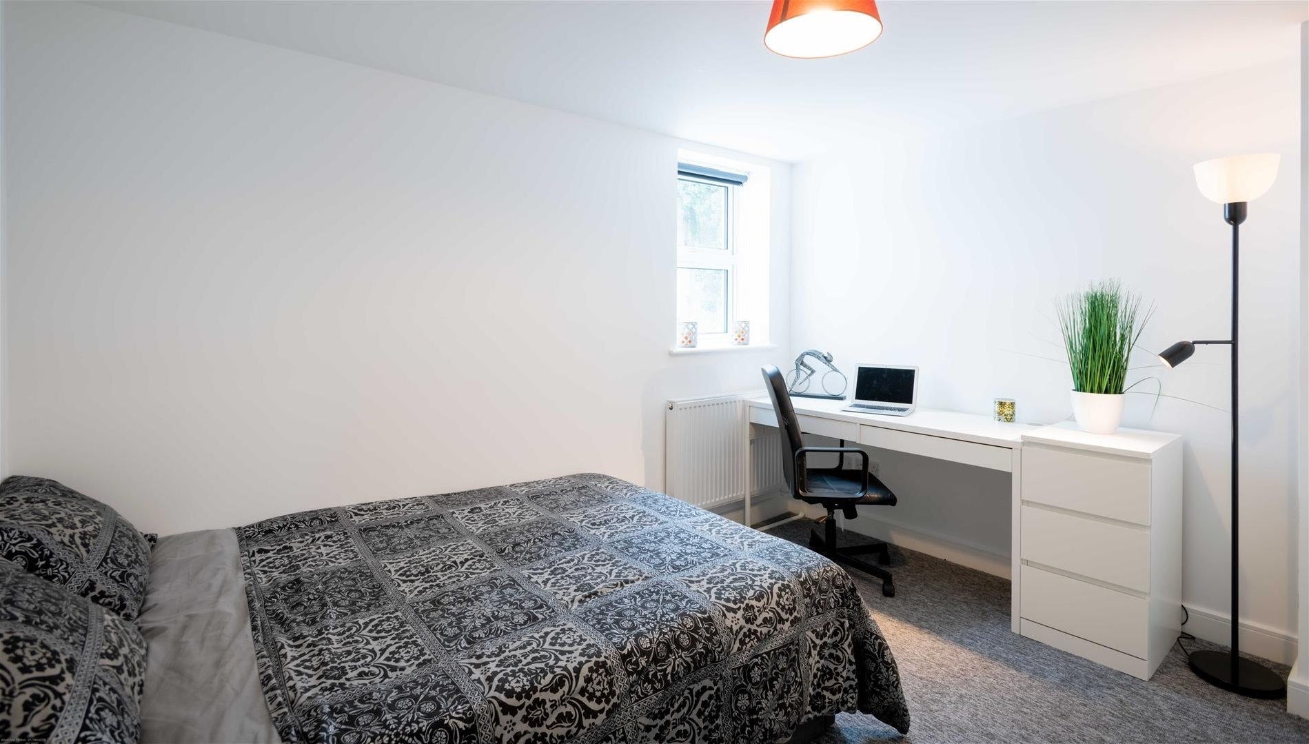 Room Stokes Croft in Bristol
