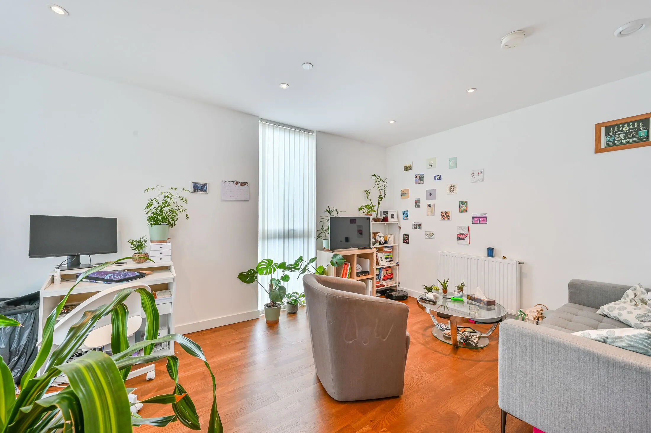 Flat Terry Spinks Place in Greater London