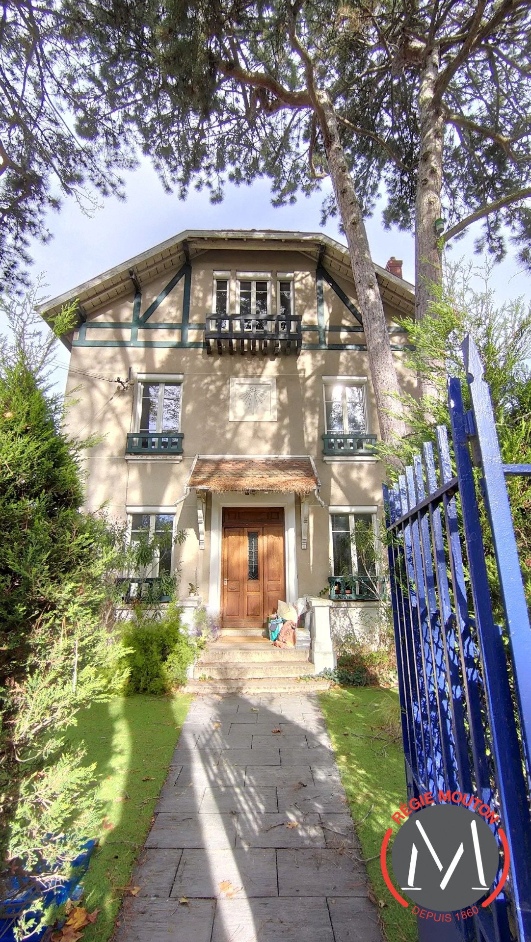 House Avenue Esquirol in Lyon