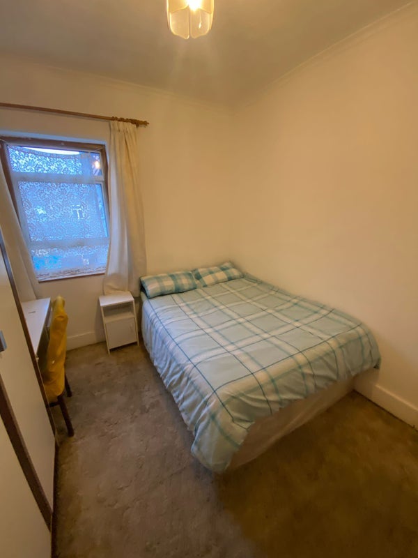 Room Malvern Road in Greater London