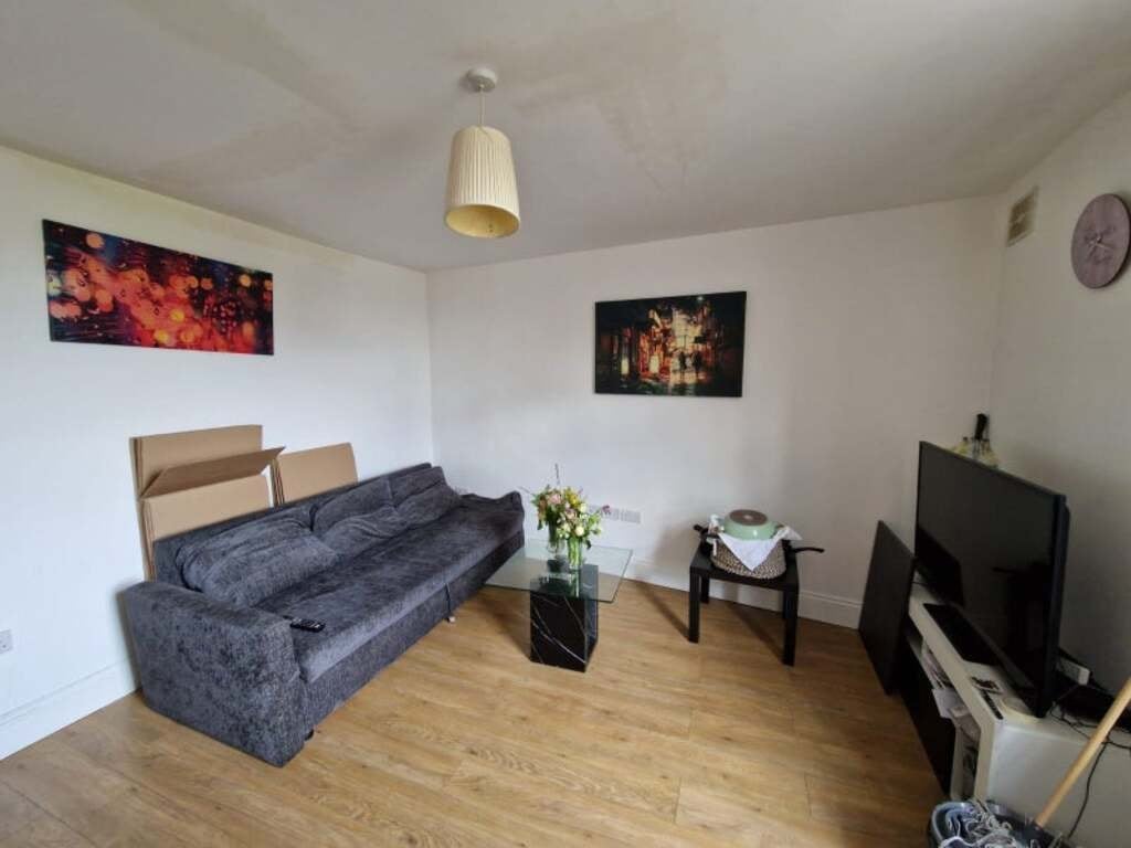 Room Chadbourn Street in Greater London