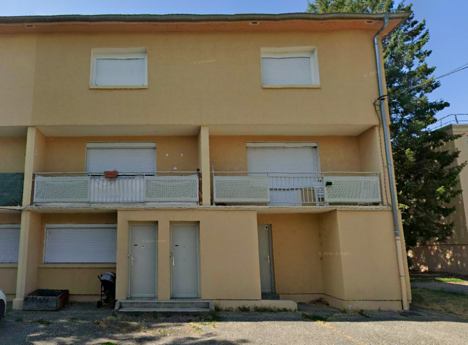Appartement Place Honoré d'Urfé à Le Murat
