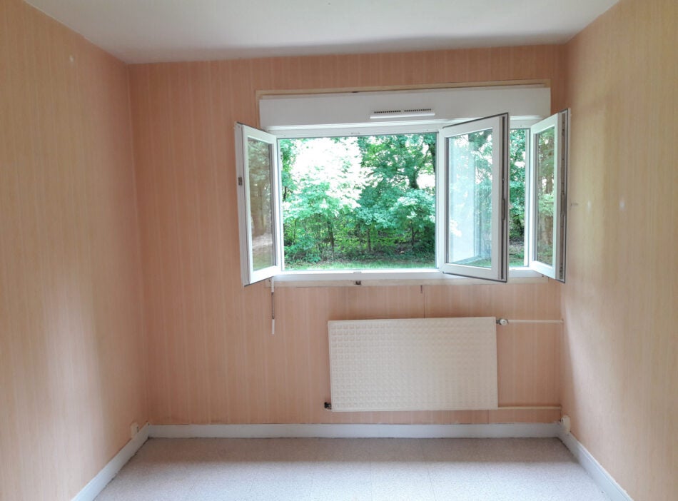 Appartement Place Honoré d'Urfé à Le Murat